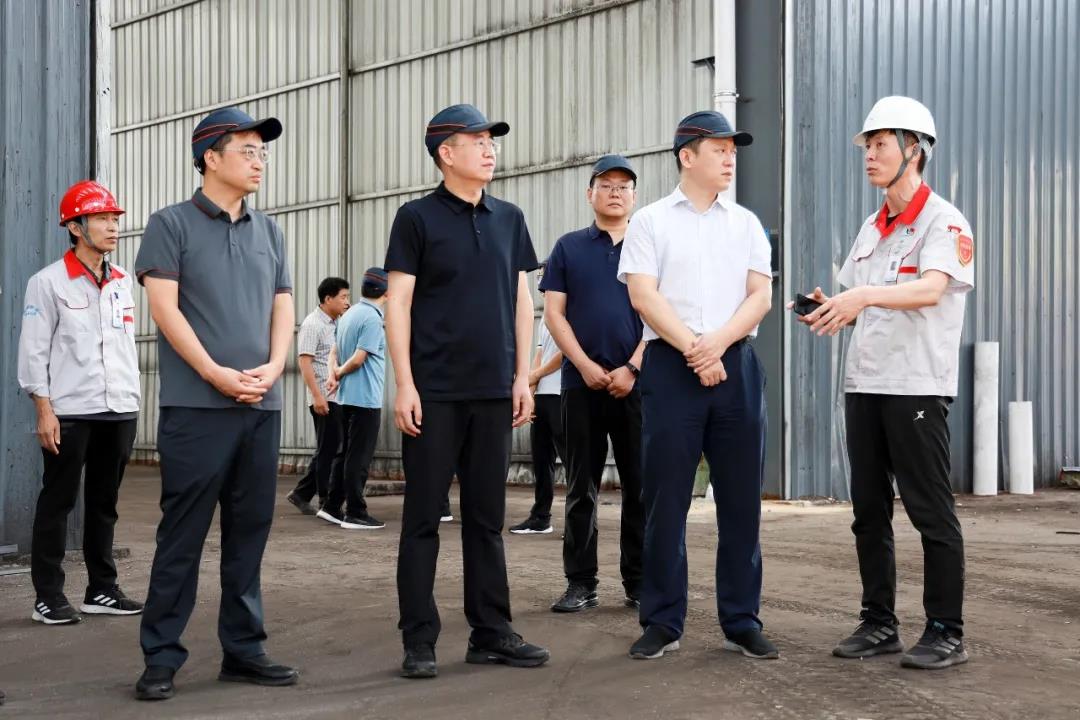 市委常委、副市長、翼城縣委書記王淵到華翔（翼城）新材料科技園現(xiàn)場辦公