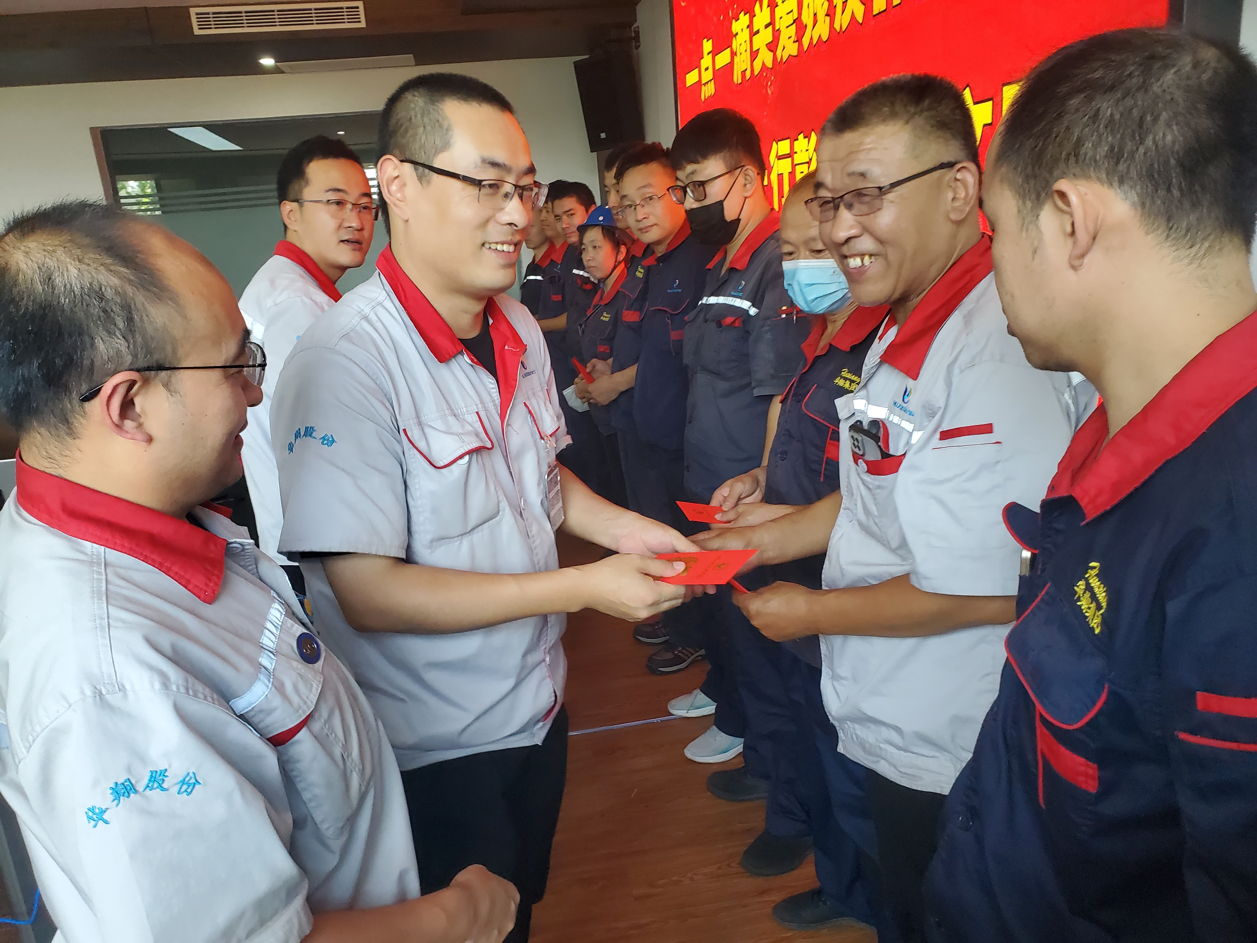 “扶殘助殘有你有我”，華翔很暖心！